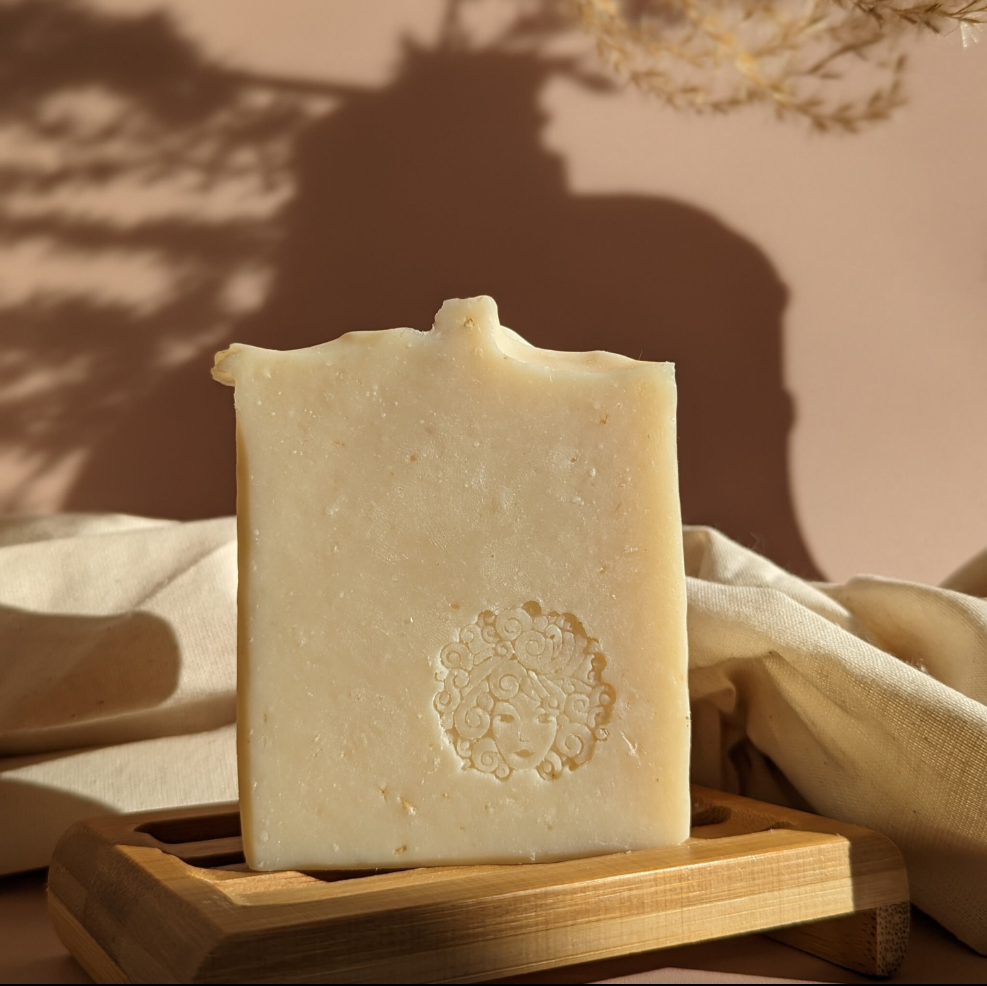 Refresh soap bar made with seamoss and calendula